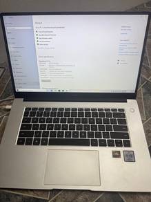 Huawei Matebook D15 - Ryzen 5, 8GB RAM