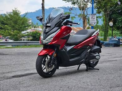 Honda Forza 250