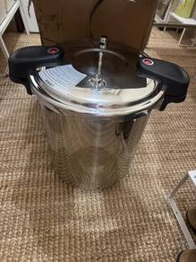 Brand New Buffalo 20L Pressure Cooker 