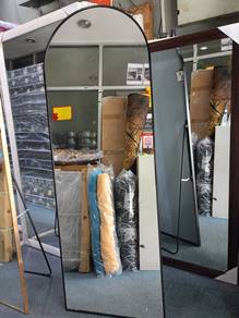 Cermin stand