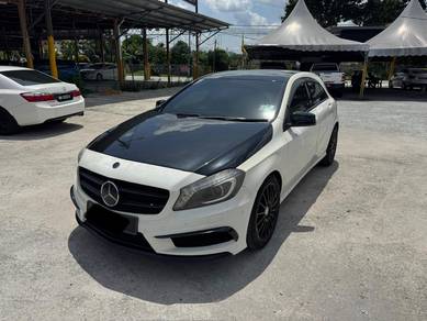 Mercedes Benz A200 200 BlueEFCY (CBU) in Kajang, SGR