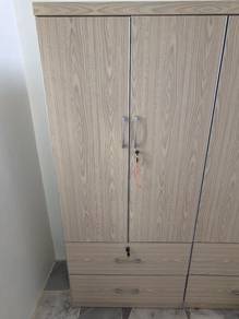 Wardrobe / Cabinet / Almari (Like-New)