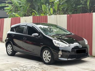 2013 Toyota Prius c (HYBRID)