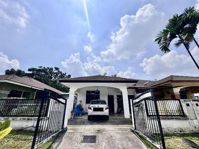 Semi-Detached House For Sale in Sepang,SGR