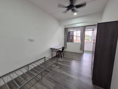 Room in Kuching, SWK