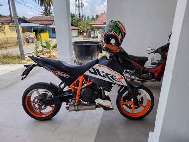 KTM 690 Duke R
