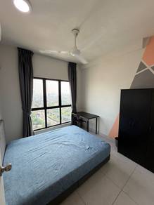 Service Residence For Rent in Majestic Maxim