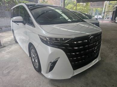 Toyota Alphard Z in Bukit Bintang, KUL