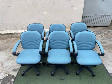 YC94B Kerusi Pejabat Beroda Medium Back Arm Chair