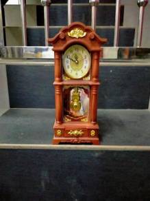 Decorative clock