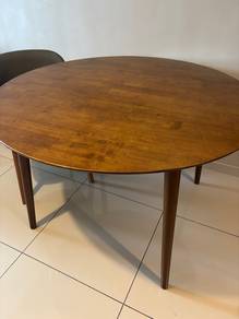 Round Dining Table