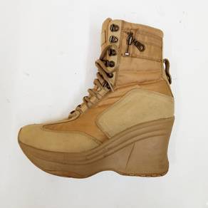 Skechers platform wedge lace up boots