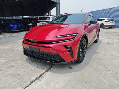 Toyota Crown SPORT Z in Chan Sow Lin, KUL
