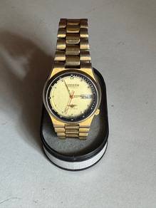 Seiko Daydate 8200