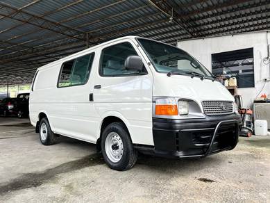 Toyota Hiace in Salak Selatan, KUL