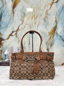 Coach Signature Hamptons Carryall Handbag
