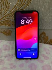 IPHONE 11 pro (64GB)