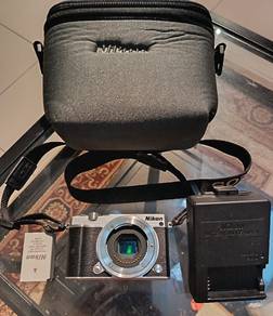 Nikon J5 