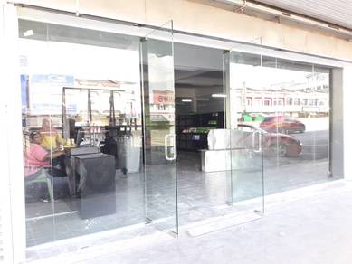 Tempered Glass Depan Kedai/ Glass Divider