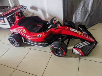 Kereta Remote
Belum pernah pakai
Di jalan luar
Dar