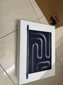 Sealed Black MacBook Pro 14in M5 16GB 512GB