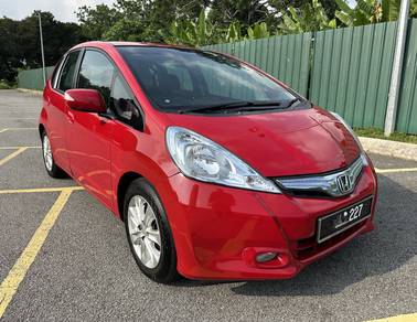Honda Jazz Hybrid (HYBRID) in Bandar Puteri Puchong, SGR