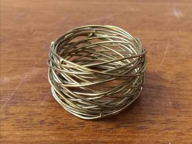 Golden wire napkin ring 12