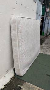 YE31A Tilam Queen Spring Mattress 8" SIMESPRING
