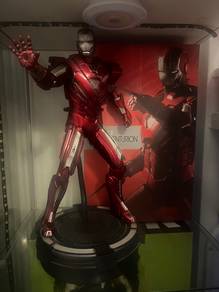 Hot Toys Avengers Set Of 5 (1/6 Scale-12inches)