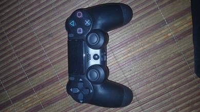 1x Gaming Controller 