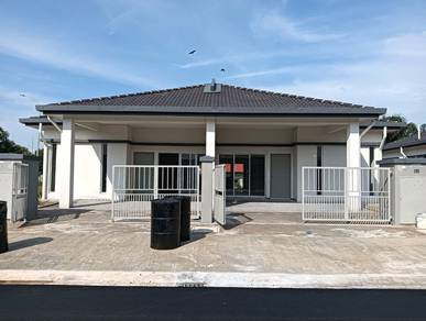 Semi-Detached House For Sale in Pulau Indah (Pulau Lumut),SGR