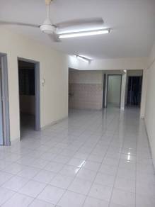 Apartment For Rent in Lestari Apartment