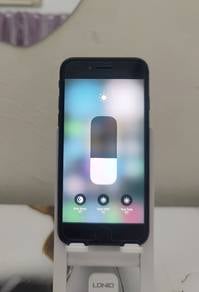 iPhone 8 (64GB) 