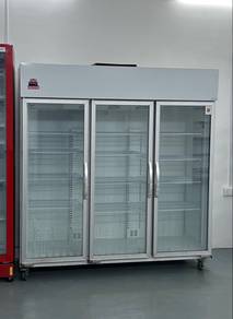 3 door peti ais/ fridge