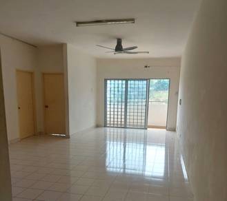Apartment For Rent in Desa Saujana