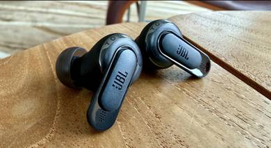 Jbl tour pro 3 like new earphone