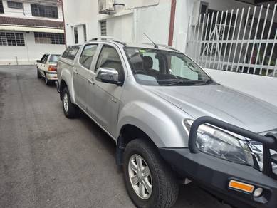 Isuzu D-Max 4x4 in Jelutong, PNG