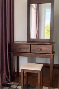 meja solek kayu tebal