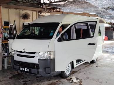 Toyota Hiace in Kuala Terengganu, TRG