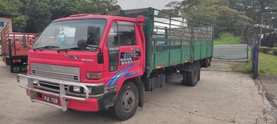 Daihatsu 17fit tail lift 1.5ton phe 2009