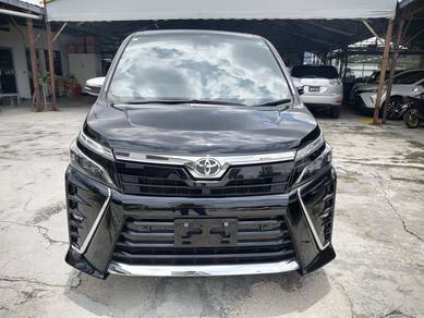 Toyota Voxy ZS KIRAMEKI III in City Centre, KUL