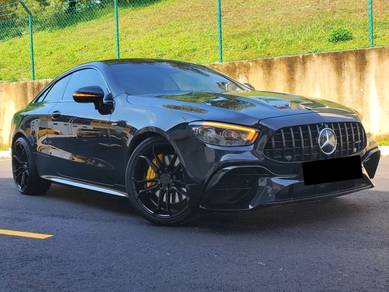Mercedes Benz E300 300 COUPE AMG LINE in Ampang, SGR