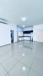 Condominium For Sale in Nusa Heights