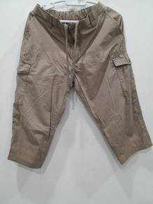 Uniqlo three quarter 3/4 cargo pants