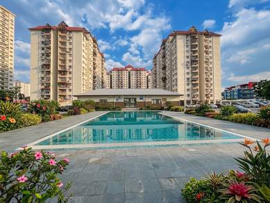 Condominium For Sale in Genting Court Condominium