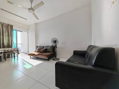 Condominium For Rent in Elit Heights @ Bayan City