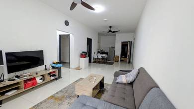 Condominium For Sale in The Holmes 2