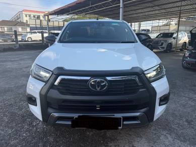 Toyota Hilux ROGUE in Kuching, SWK