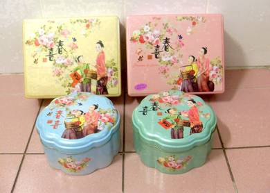 LOT of 4 Tins - Pleasure of Spring Collection