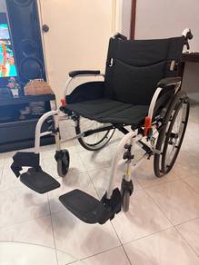 Soma Agile DAF Aluminum Wheelchair